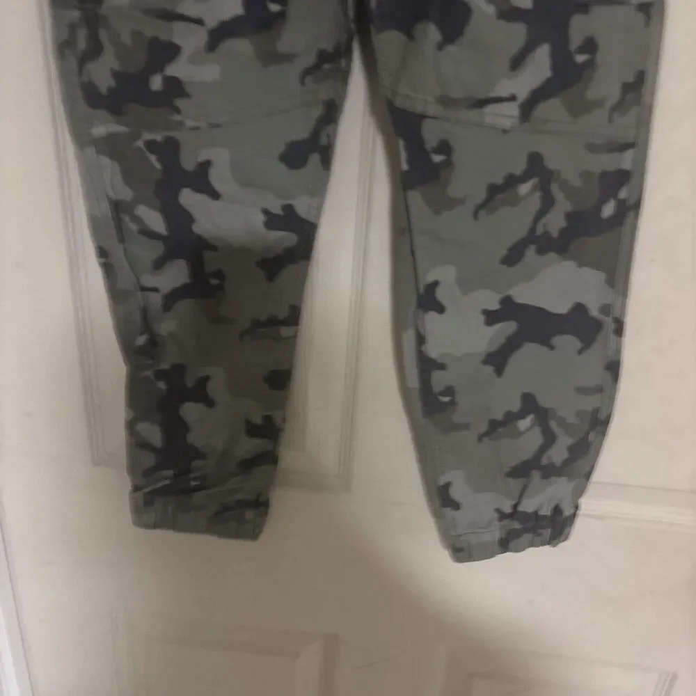 Arizona Jean Company Boys Camo Cargo Pants Size 12 Regular Elastic Waist Pockets